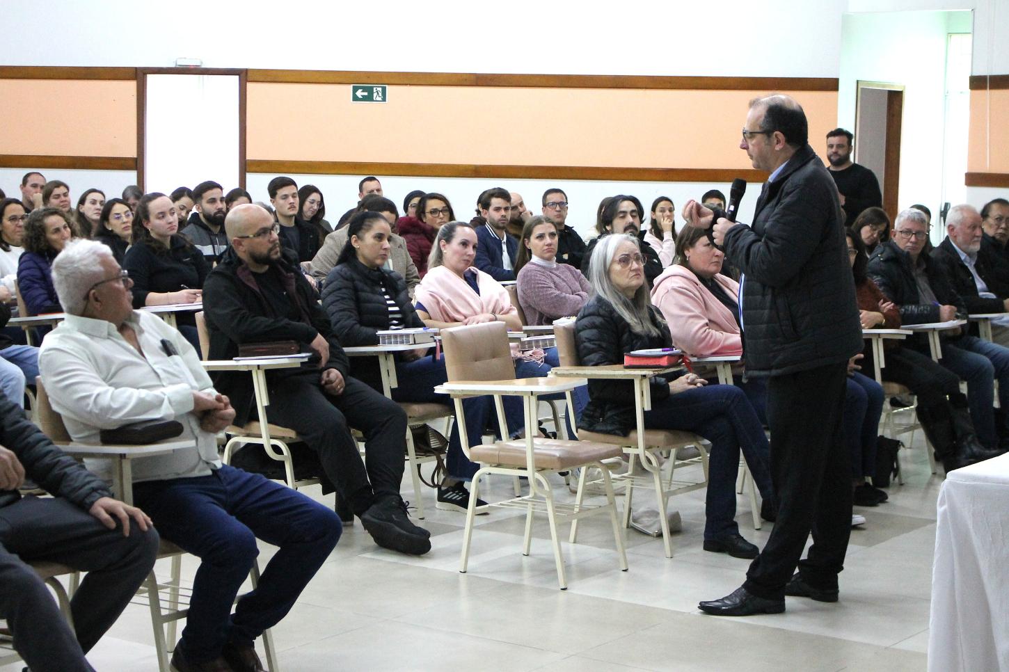 Diocese inicia Escola de Ministros Auxiliares da Comunidade