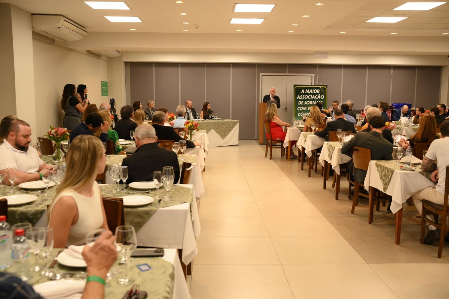 Jantar de confraternização