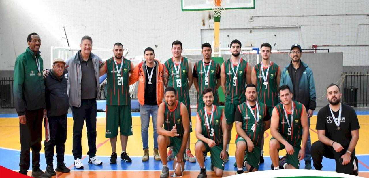 Basquetebol Masculino 18+: 2º lugar (Classificado para a Macrorregional – Série Prata)