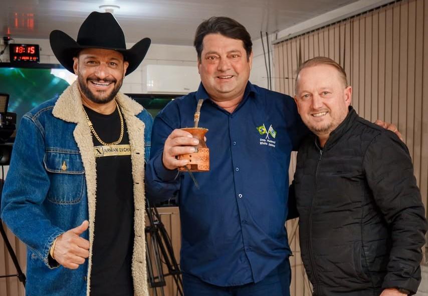 Pré-candidato a deputado federal, Elcio Jaime contou sua história de vida e seu projeto político na TV A Folha