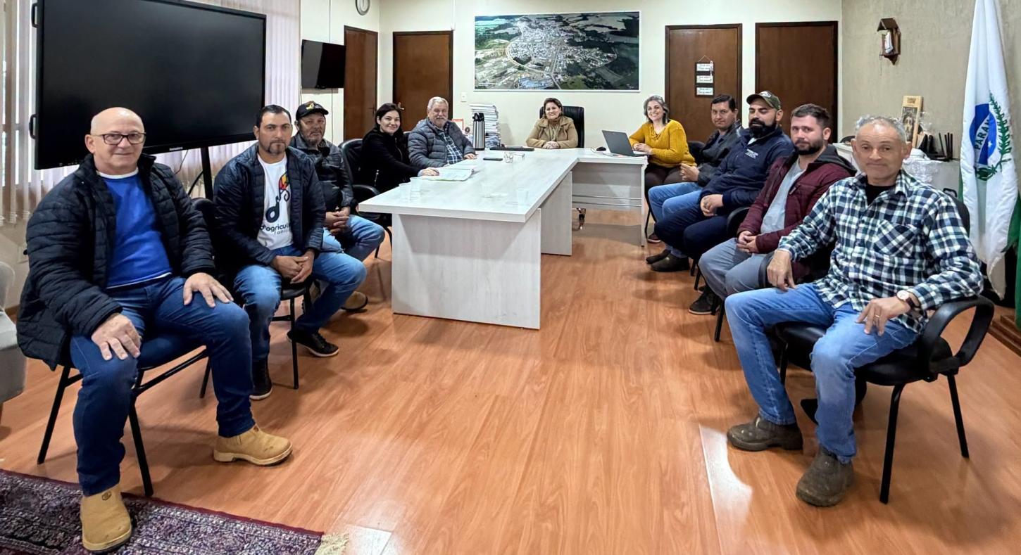 Prefeitura promove reunião com empresários para discutir revisão da legislação do Parque Industrial