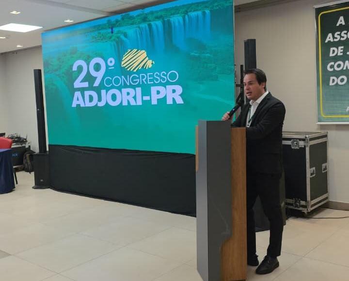 Secretário da Secretaria da Comunicação de Curitiba marcou presença no 29° Congresso da Adjori-PR 