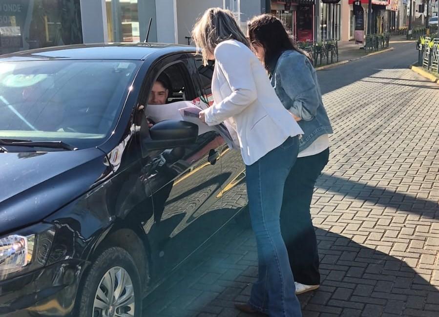 Ação de conscientização mobiliza comunidade no combate à violência contra a mulher em Palmas