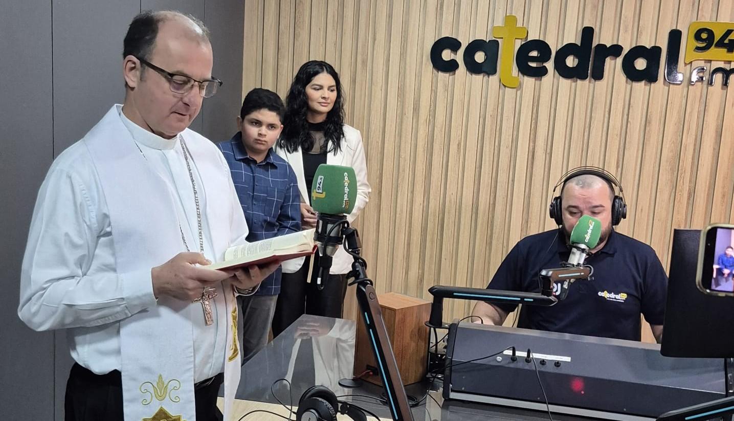 Com programação evangelizadora, Rádio Catedral FM já está no ar