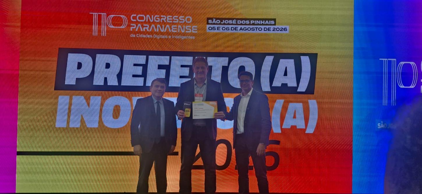 Langaro recebeu prêmio de Prefeito Inovador 2026 do Paraná