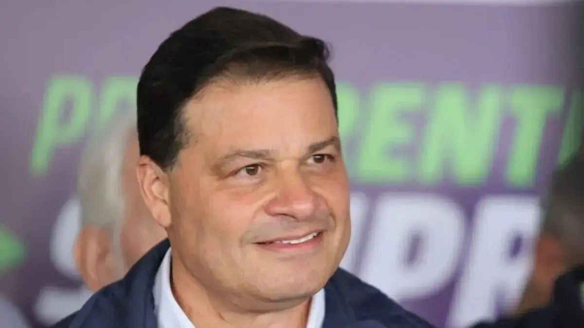 Sandro Alex destacando o fortalecimento de sua candidatura com a composição com Greca