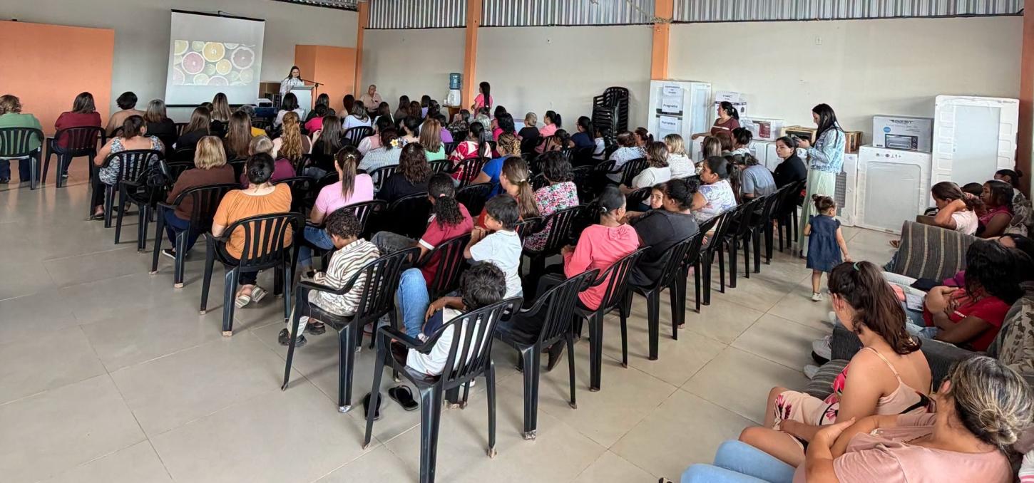 Departamento de Ação Social e Conselho Municipal da Mulher promoveram evento 