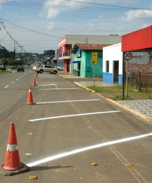 Cel Domingos Soares recebe melhorias na sinalização viária por meio de convênio com o DETRAN