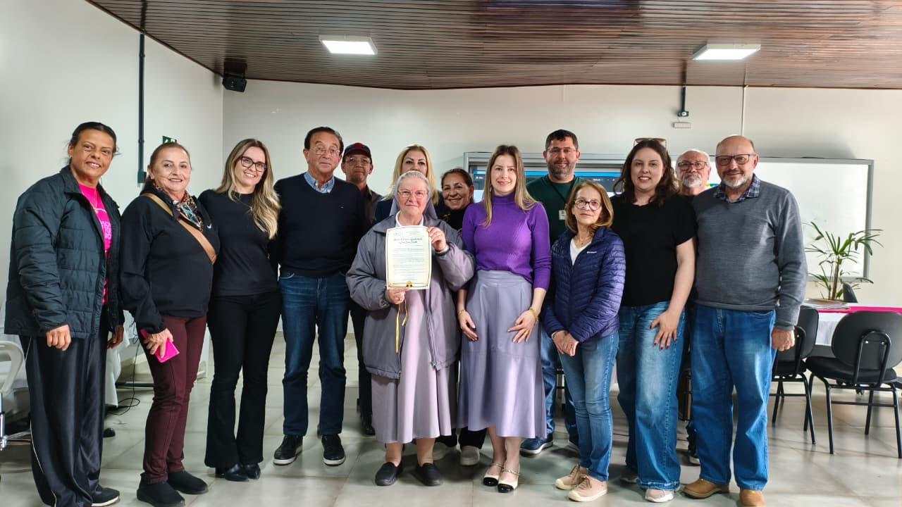 Coordenadora da EISPAL recebeu homenagem do CMS