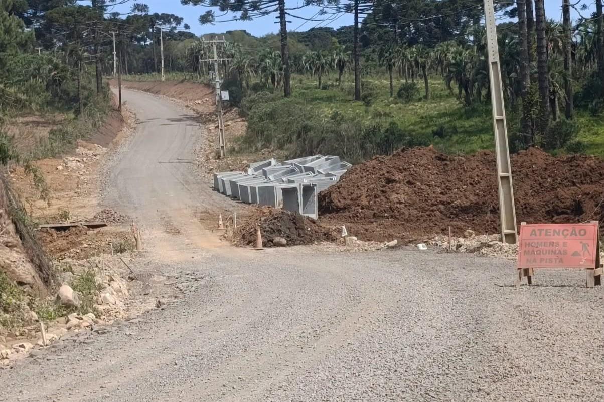 Departamento de Engenharia e Pav Oeste reforçam pedido de atenção aos motoristas durante obras de pavimentação asfáltica