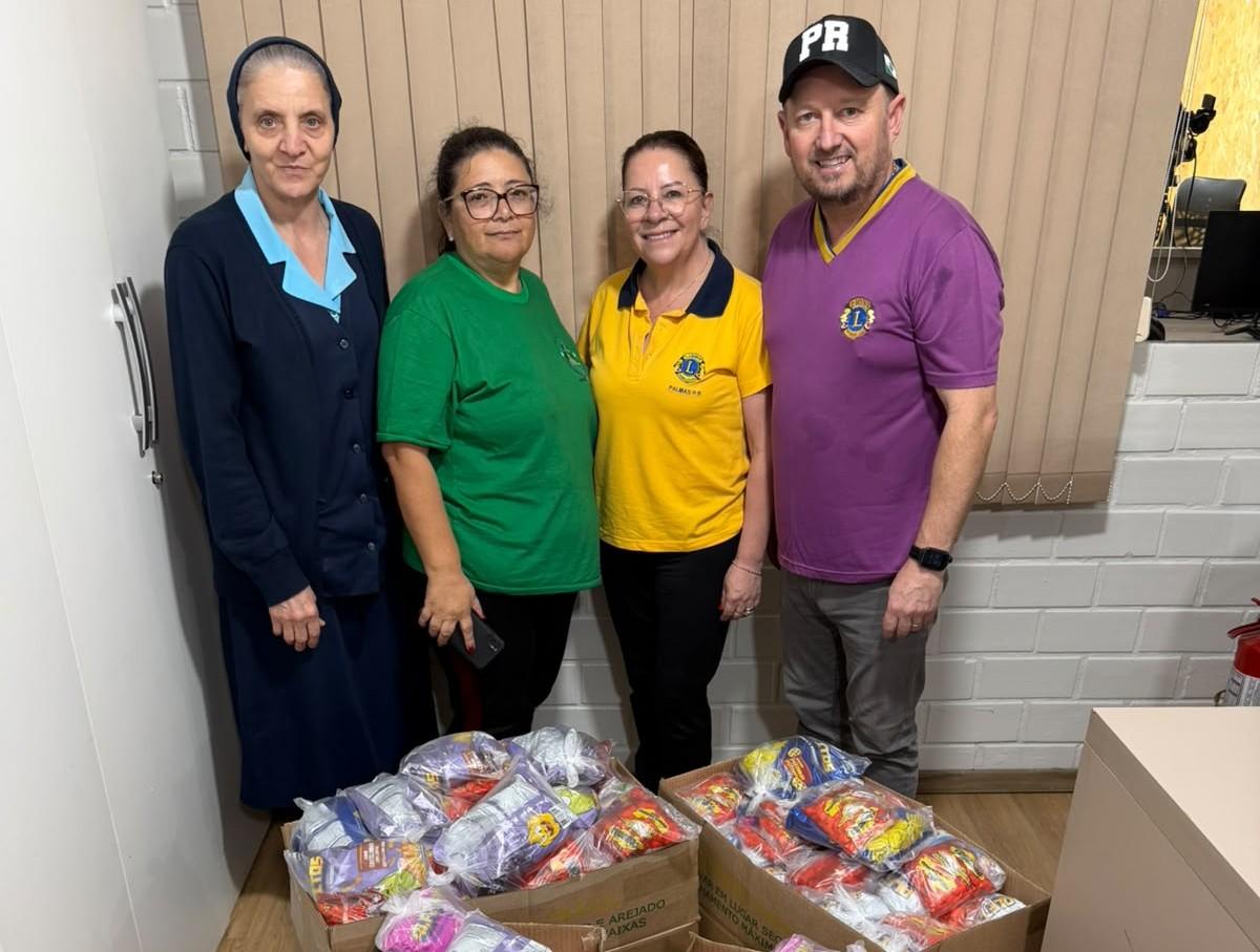 Kits de doces arrecadados na Live Show do Dia das Crianças são entregues em Palmas