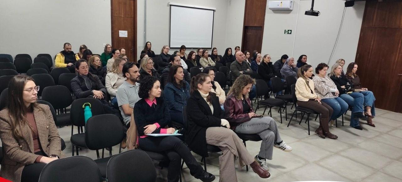 Palmas realiza Reunião de Rede Ampliada com participação do Sistema de Justiça e instituições da rede de proteção