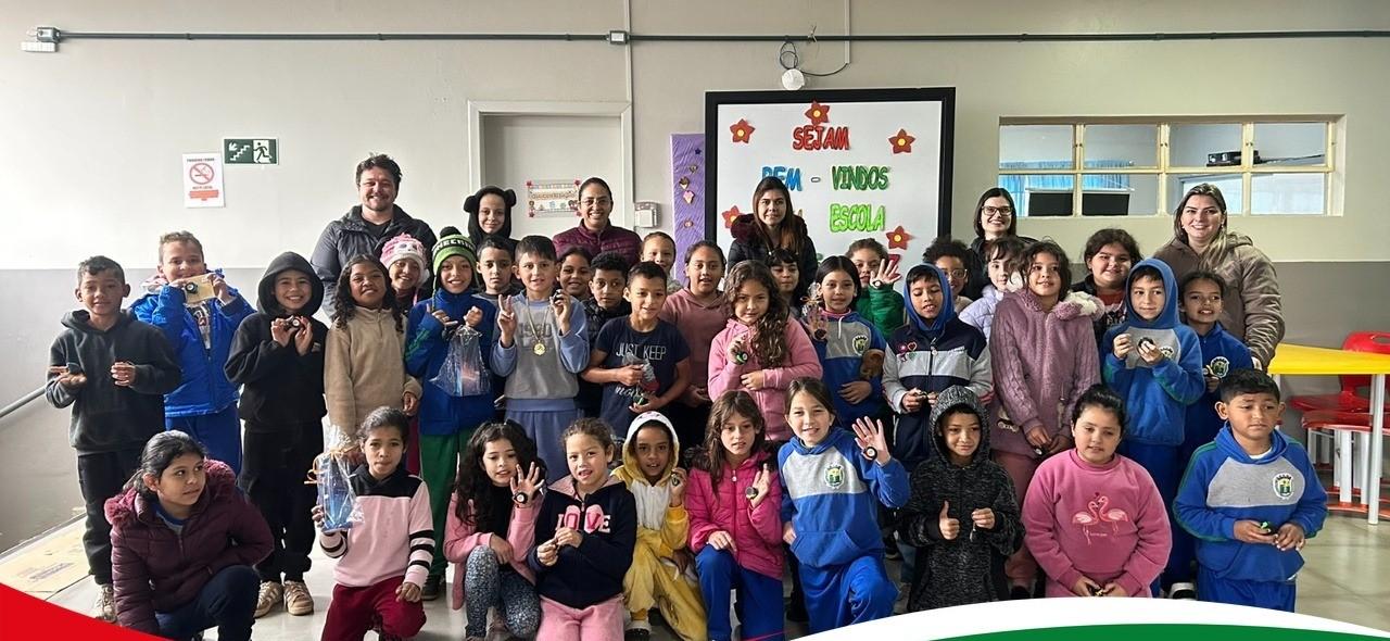 Projeto “Raízes do Futuro” promove educação ambiental com alunos da Escola Pequena Águia