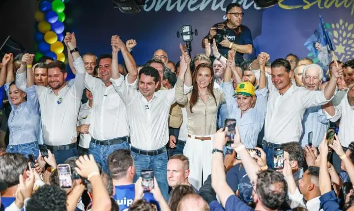 Com apoio de Sandro Alex e Ratinho Junior, Alexandre Curi é oficializado candidato ao Senado