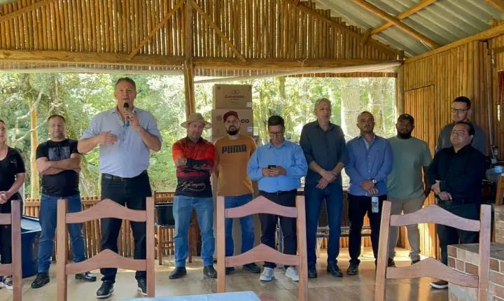 Confraternização marcou a divulgação de 10 km de asfalto rural em Palmas