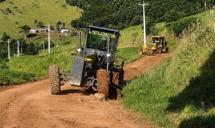 Cronograma de melhorias no interior das estradas de CDS está sendo executado