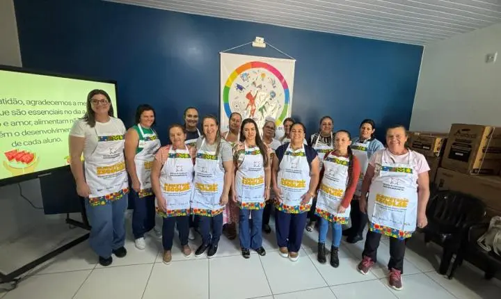 Departamento de Educação promoveu uma importante reunião com as merendeiras da rede municipal de ensino