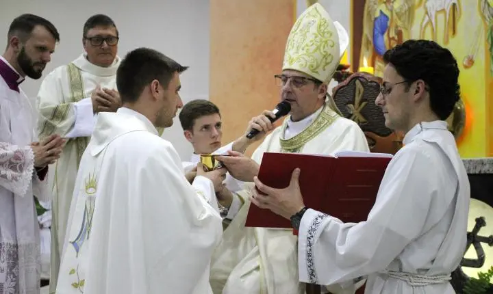 Diocese ganha um novo sacerdote, Pe. Emerson Miguel