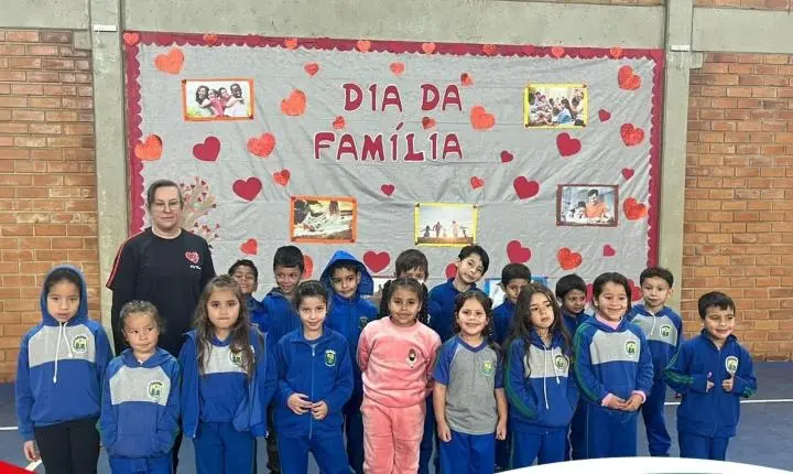 Escola Pequena Águia realiza emocionante homenagem ao Dia da Família