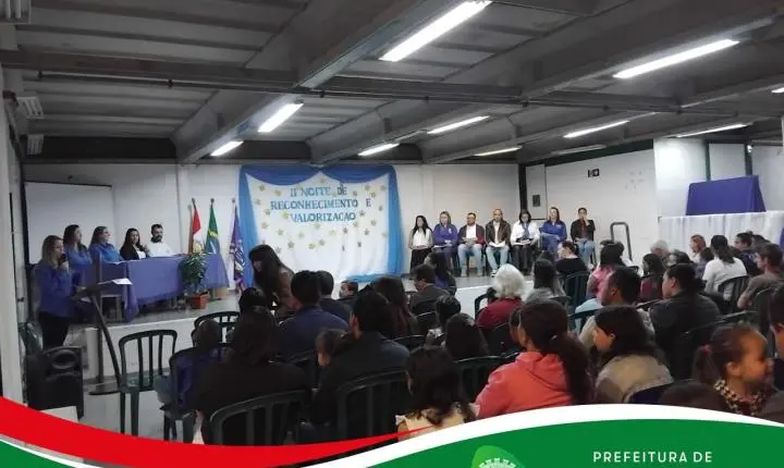 Escola Terezinha realiza II Noite de Reconhecimento e Valorização dos Estudantes