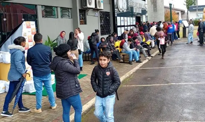 Feirão de Empregos em Palmas atraiu mais de 100 interessados a entrar no mercado de trabalho 