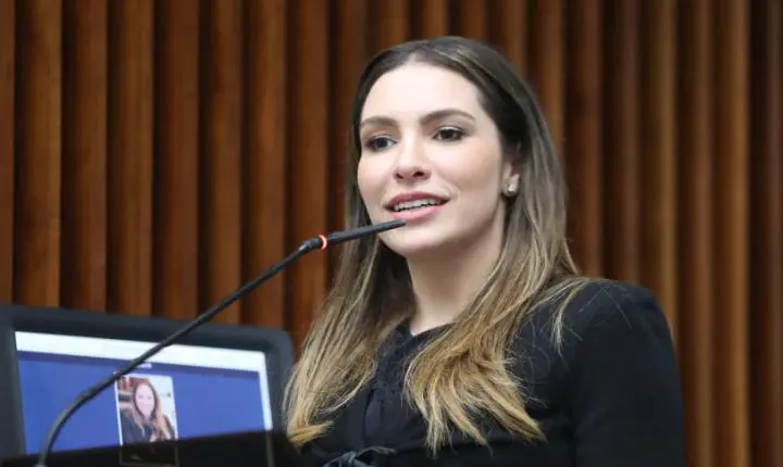 “Inglês nas escolas municipais é um sonho de anos”, afirma deputada Maria Victoria (PP)