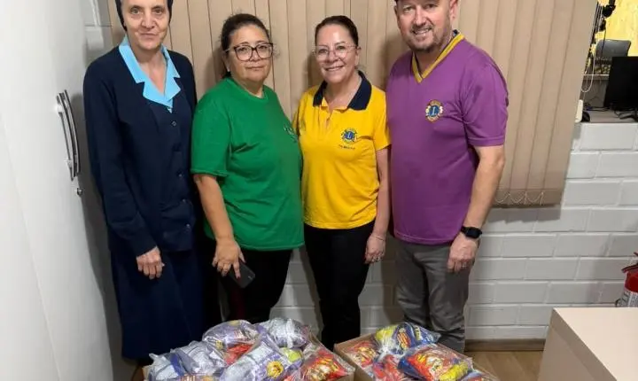 Kits de doces arrecadados na Live Show do Dia das Crianças são entregues em Palmas