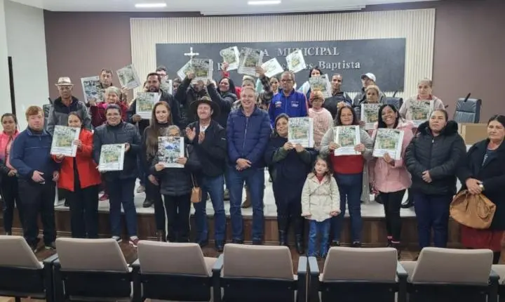 Moradores do Núcleo São José I recebem matrículas imobiliárias em Palmas