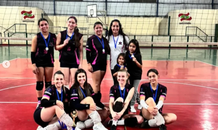 Moviment’ Voleibol foi vice-campeã em Campeonato Interestadual 
