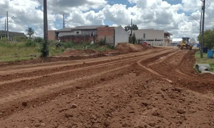 Obras de pavimentação asfáltica avançam no quadro urbano de Cel Domingos Soares