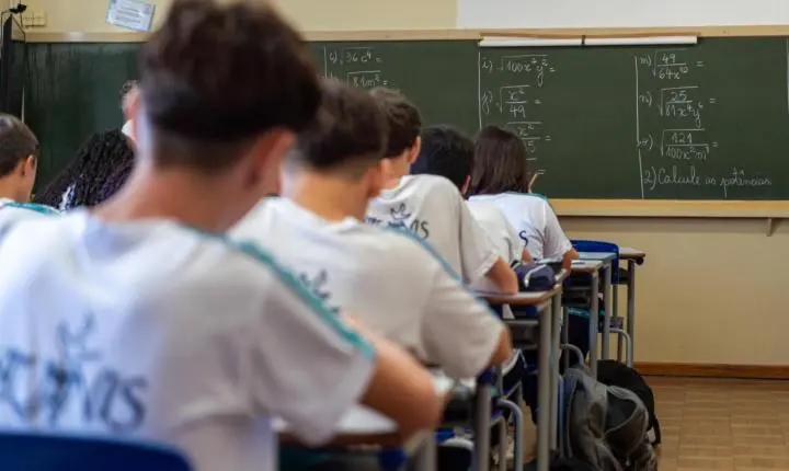 Paraná tem o menor atraso escolar do país no Ensino Médio, aponta Anuário da Educação Básica 2026
