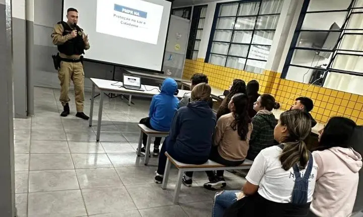 PM promoveu palestra educativa em colégio estadual de CDS