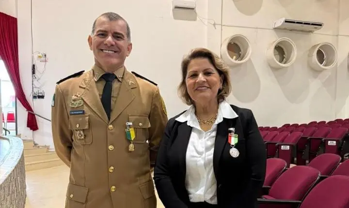 Prefeita Dona Maria é homenageada em solenidade pelos 172 anos da Polícia Militar