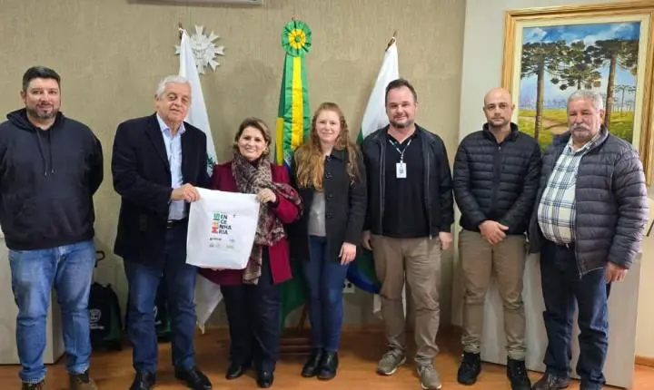 Prefeitura de Cel Domingos Soares recebe visita técnica de representantes do CREA-PR