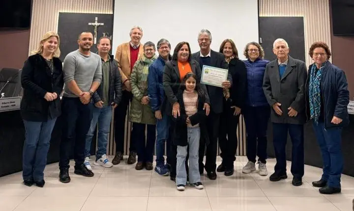Relator da JUCEPAR em Palmas foi homenageado pelo Legislativo Palmense
