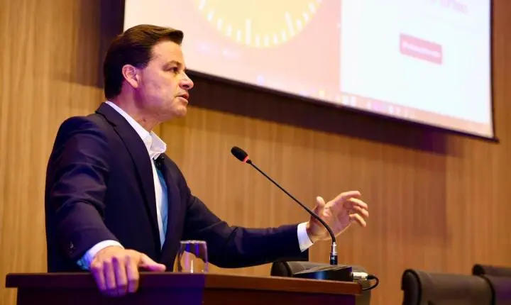 Sandro Alex garante compromisso com pagamento de precatórios para acelerar fila nos próximos anos