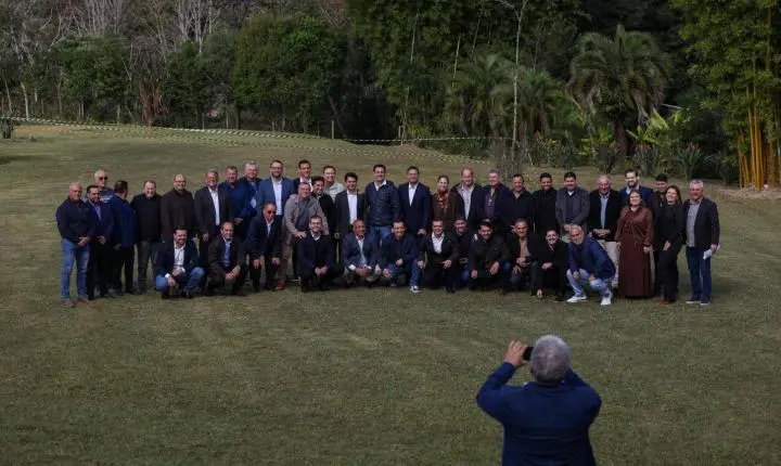 Sandro Alex recebe apoio de 25 prefeitos da Região Metropolitana de Curitiba