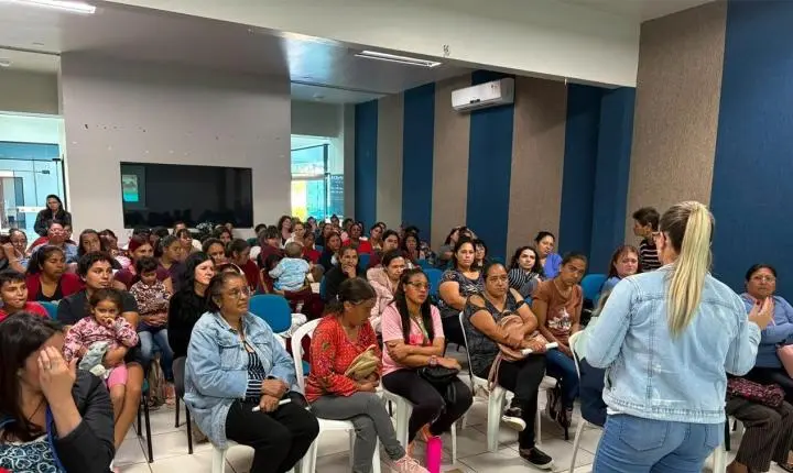 Secretaria de Assistência Social promove ação comunitária para orientar beneficiários do Bolsa Família em Palmas