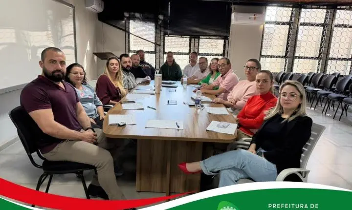 Secretaria de Educação inicia organização do Desfile Cívico de 7 de Setembro e define comissão responsável pelos preparativos