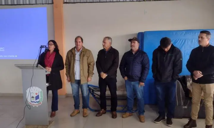 Seminário de Apicultura reúne produtores e especialistas em Cel Domingos Soares