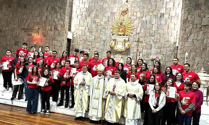 VISITA PASTORAL DE DOM EDGAR XAVIER ERTL À PARÓQUIA NOSSA SENHORA DA LUZ EM CLEVELÂNDIA